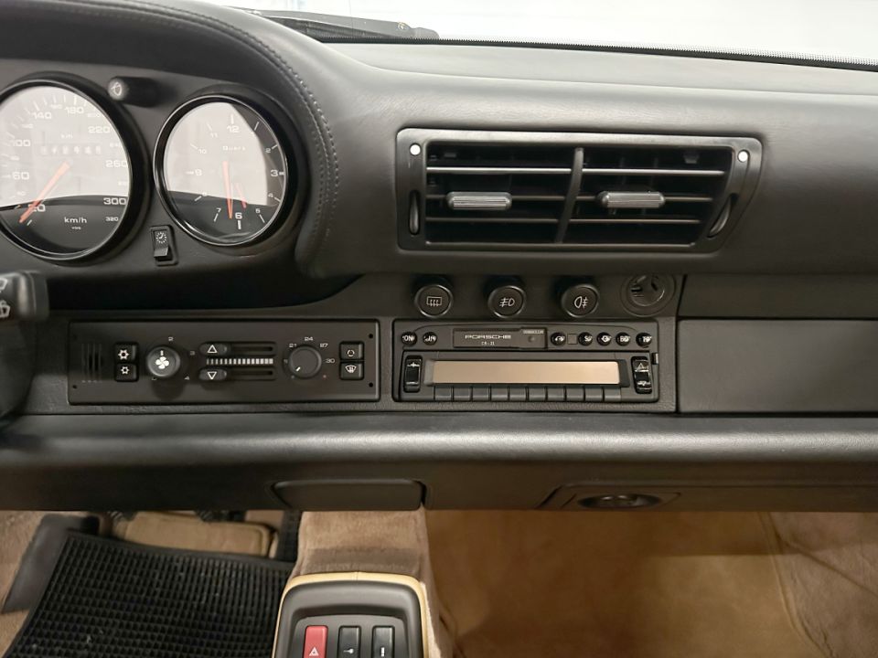 PORSCHE 911 Type 993 Turbo 3.6 450ch Pack WLS2 Kit XLC BVM6 - Le Hangar Bordelais - image 11