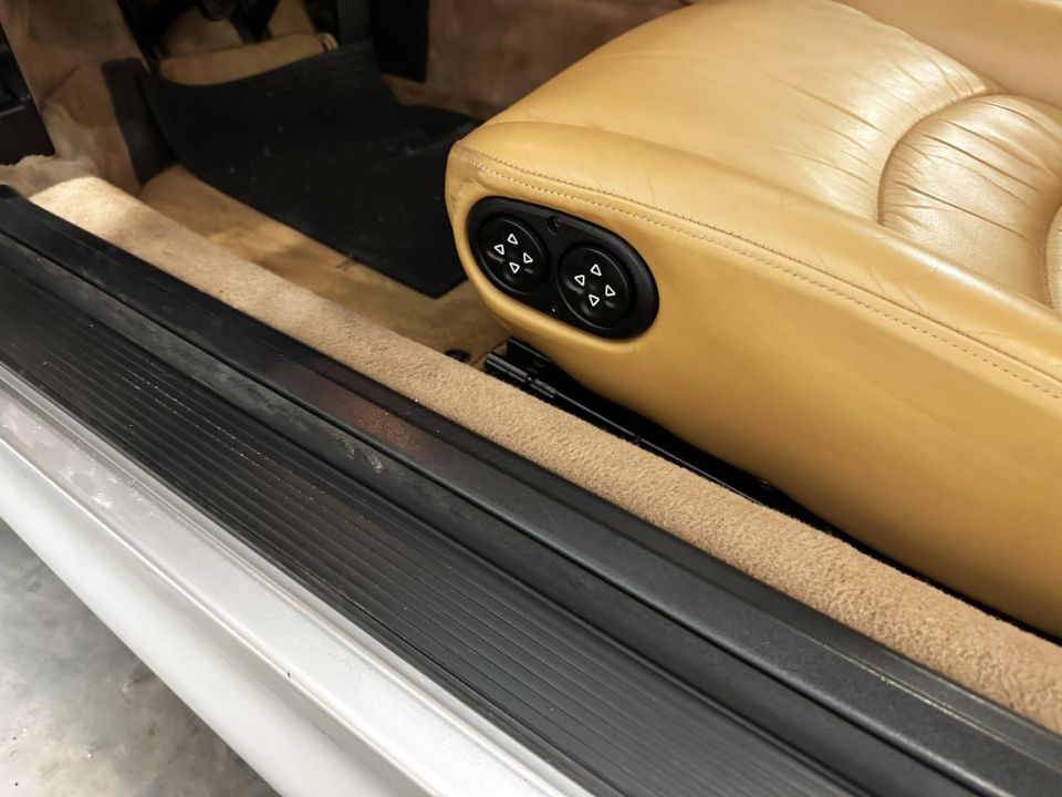 PORSCHE 911 Type 993 Turbo 3.6 450ch Pack WLS2 Kit XLC BVM6 - Le Hangar Bordelais - image 19