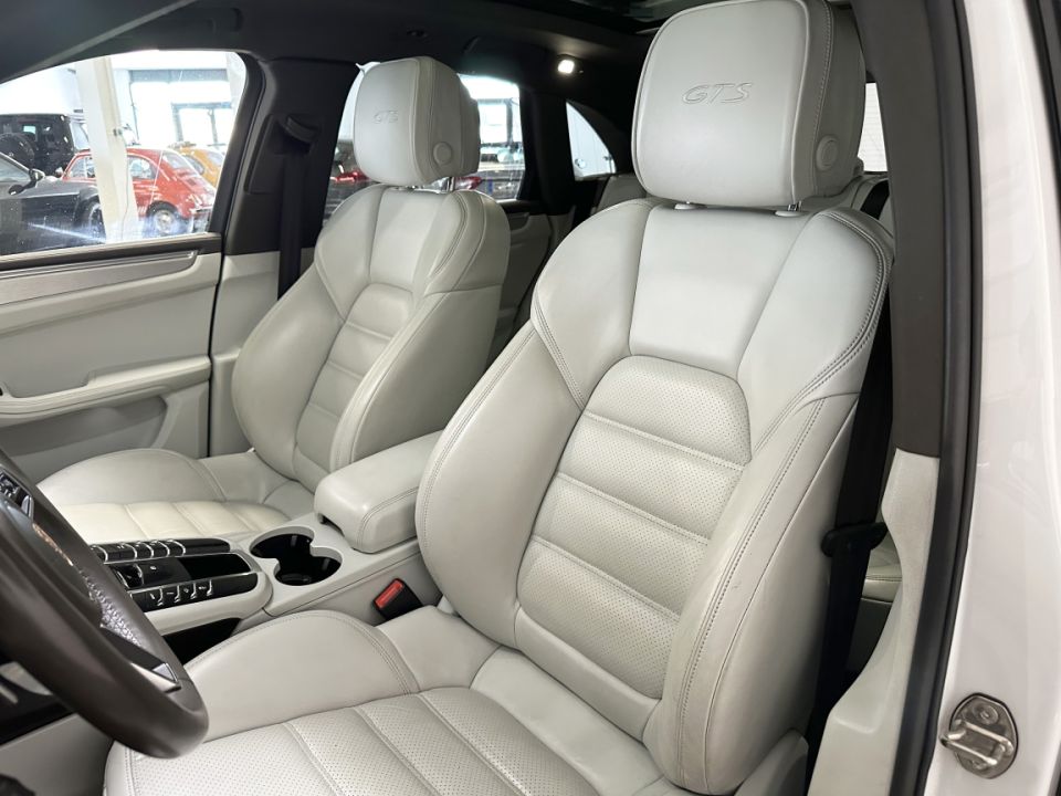 Porsche Macan GTS V6 3.6 360ch PDK7 : Puissance et Confort au Rendez-vous - 54 990 € - image 3