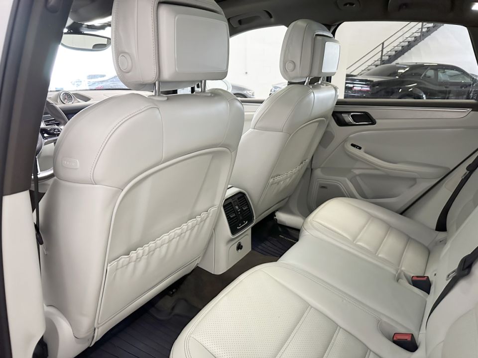 Porsche Macan GTS V6 3.6 360ch PDK7 : Puissance et Confort au Rendez-vous - 54 990 € - image 5