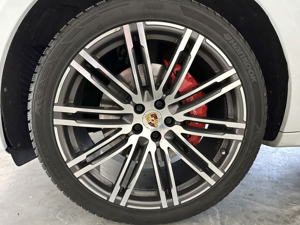 Porsche Macan GTS V6 3.6 360ch PDK7 : Puissance et Confort au Rendez-vous - 54 990 € - image 15