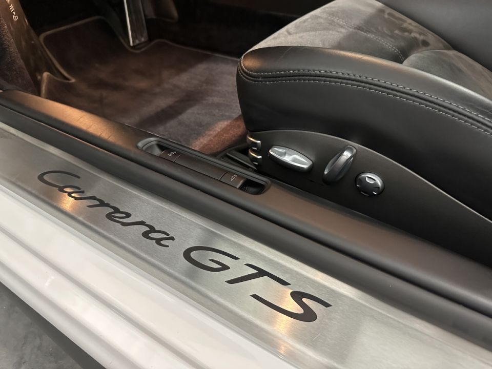 PORSCHE 911 Type 997.2 Carrera GTS Coupé 3.8 408ch PDK – Performance et Élégance Sportive - 93 990 € - image 17