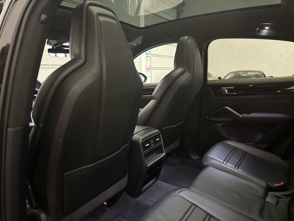 Porsche Cayenne E-Hybrid Coupé V6 3.0 340ch + 122ch Tiptronic S, SUV Noir Unité - image 7