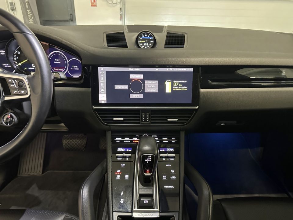 Porsche Cayenne E-Hybrid Coupé V6 3.0 340ch + 122ch Tiptronic S, SUV Noir Unité - image 16