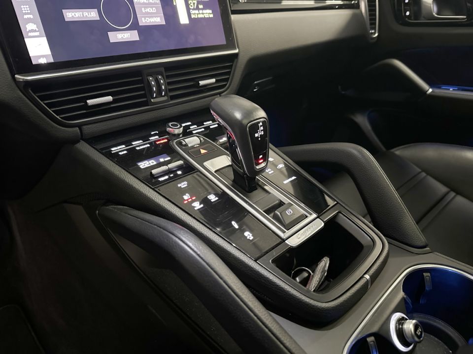 Porsche Cayenne E-Hybrid Coupé V6 3.0 340ch + 122ch Tiptronic S, SUV Noir Unité - image 17