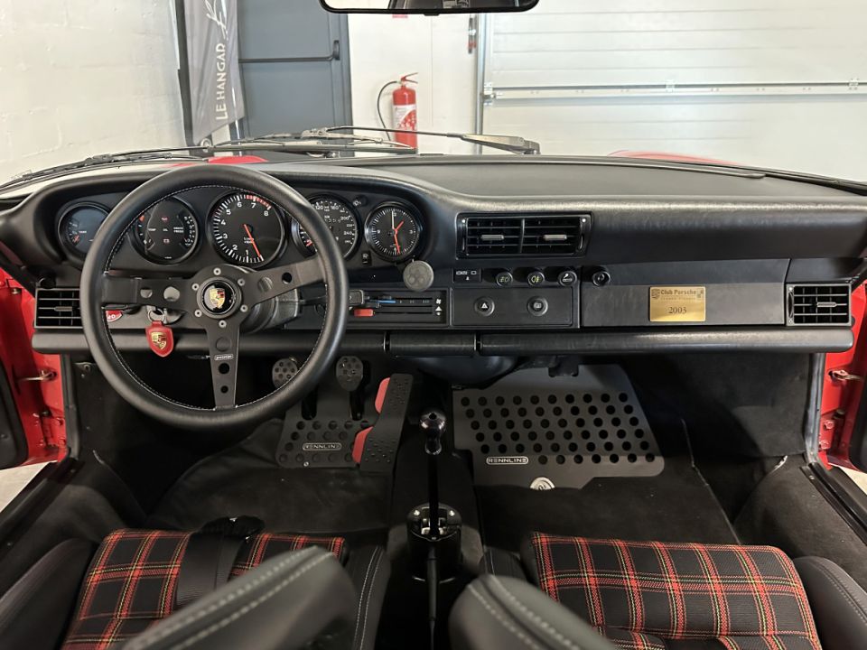 PORSCHE 911 Type Carrera 3.2 Coupé 240ch BVM5 – Émotion et Performance au Rendez-vous - image 7