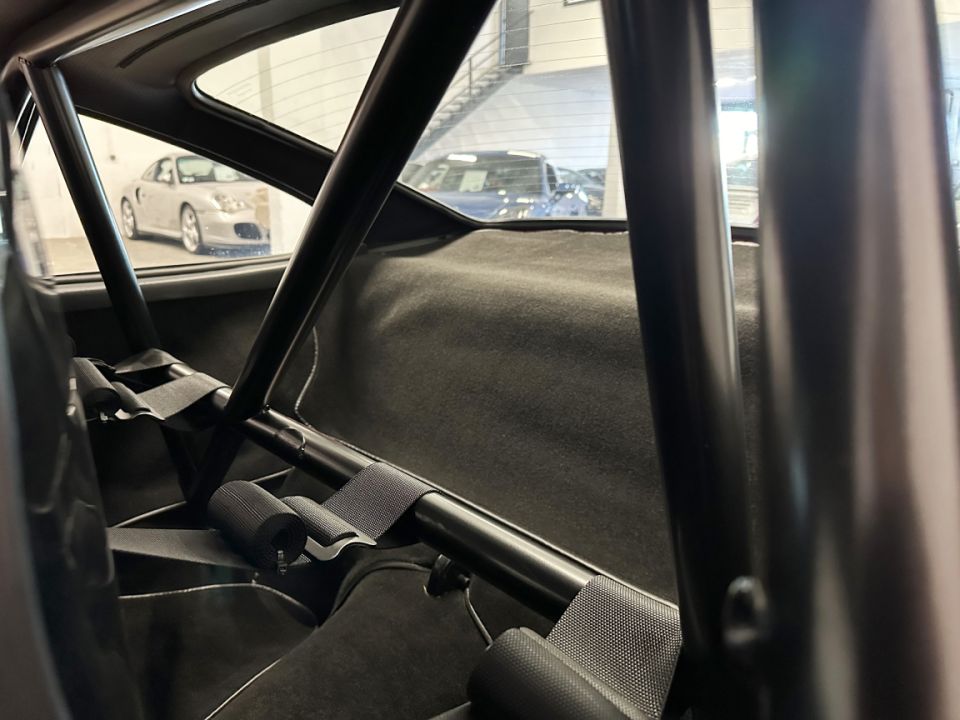 PORSCHE 911 Type Carrera 3.2 Coupé 240ch BVM5 – Émotion et Performance au Rendez-vous - image 13