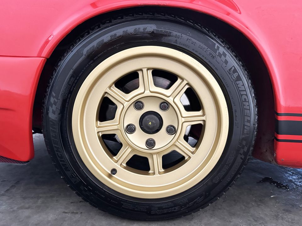 PORSCHE 911 Type Carrera 3.2 Coupé 240ch BVM5 – Émotion et Performance au Rendez-vous - image 15