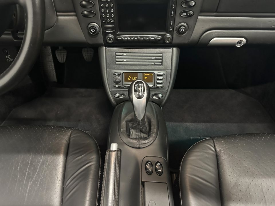 Porsche 911 Type 996 Carrera 4S Cabriolet 3.6 320ch BVM6 – Cabriolet sportif et raffiné - image 18