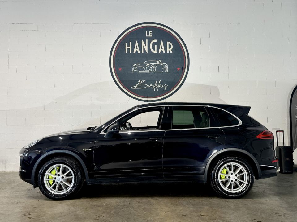 Porsche Cayenne S E-Hybrid V6 3.0 416ch Tiptronic8 - SUV hybride de luxe - 41 990 € - image 2
