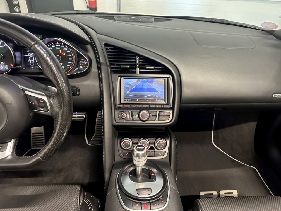 AUDI R8 SPYDER V10 5.2 FSI 525ch Quattro R-Tronic6 - Le Hangar Bordelais - image 11