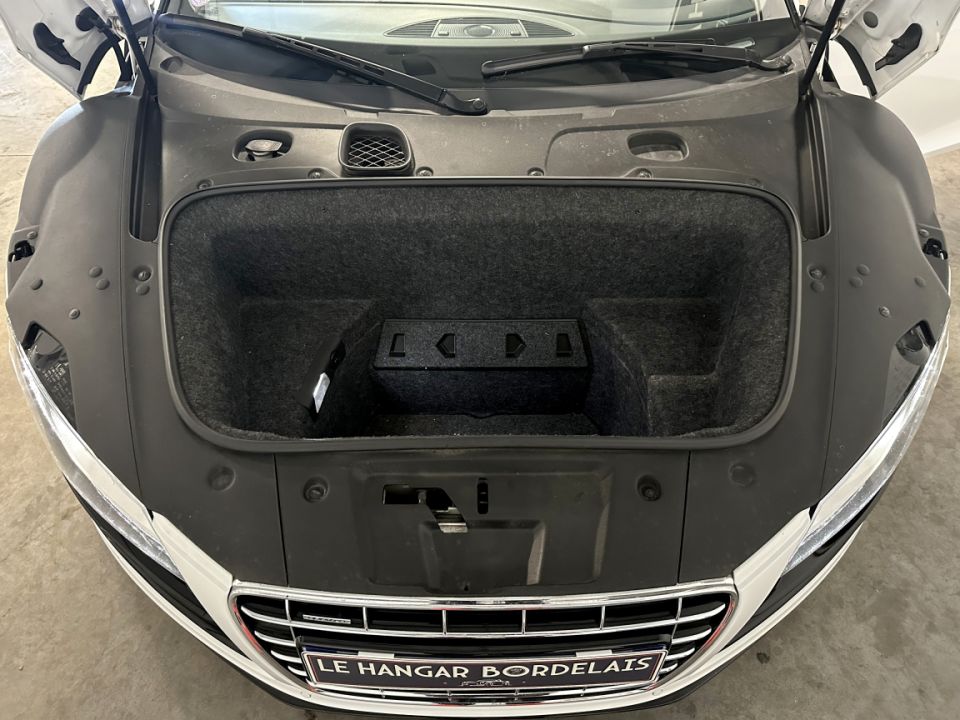 AUDI R8 SPYDER V10 5.2 FSI 525ch Quattro R-Tronic6 - Le Hangar Bordelais - image 19