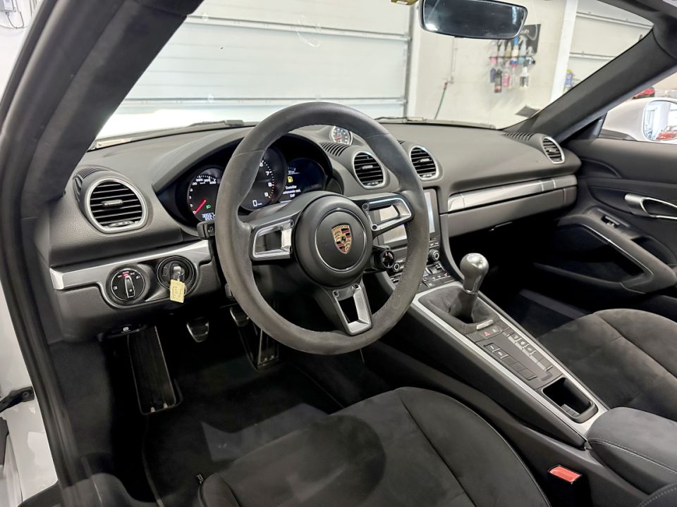 PORSCHE 718 CAYMAN GTS 4.0 – Performances pures et design racé - 89 990 € - image 1