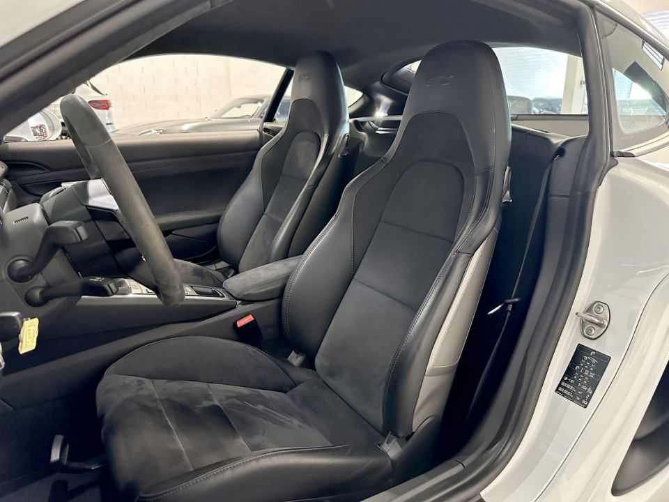PORSCHE 718 CAYMAN GTS 4.0 – Performances pures et design racé - 89 990 € - image 3