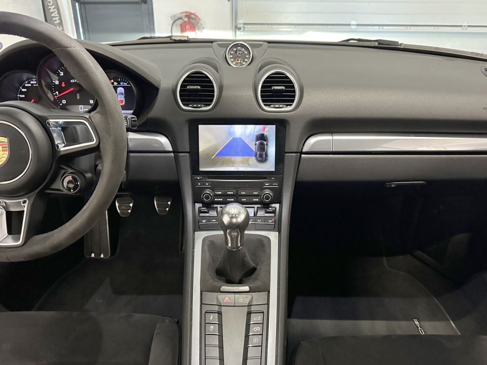 PORSCHE 718 CAYMAN GTS 4.0 – Performances pures et design racé - 89 990 € - image 11