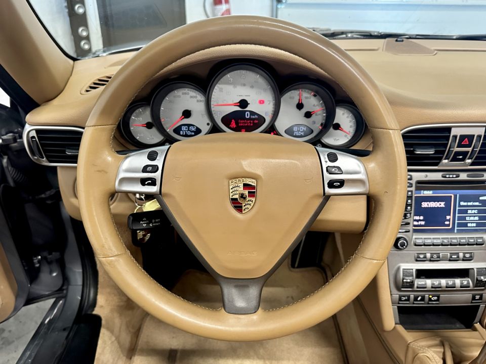 PORSCHE 911 Type 997 Carrera S Cabriolet 3.8 355ch BVM6 - Performance et Élégance - 59 990 € - image 11