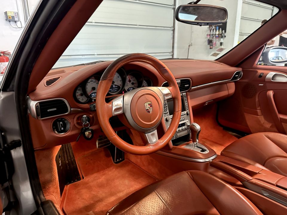Porsche 911 Type 997 Carrera S Coupé 3.8 355ch Tiptronic – Élégance et puissance au quotidien - 44 990 € - image 1