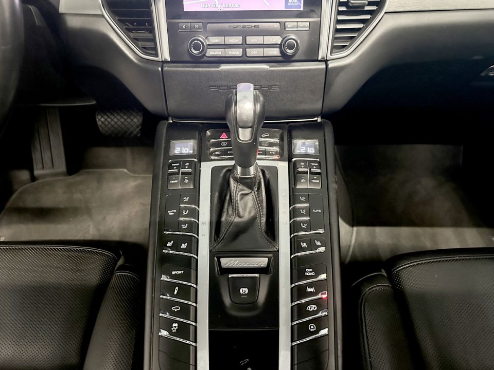 Porsche Macan Turbo V6 3.6 400ch PDK7 - Performance et Luxe en Un - 36 990 € - image 23