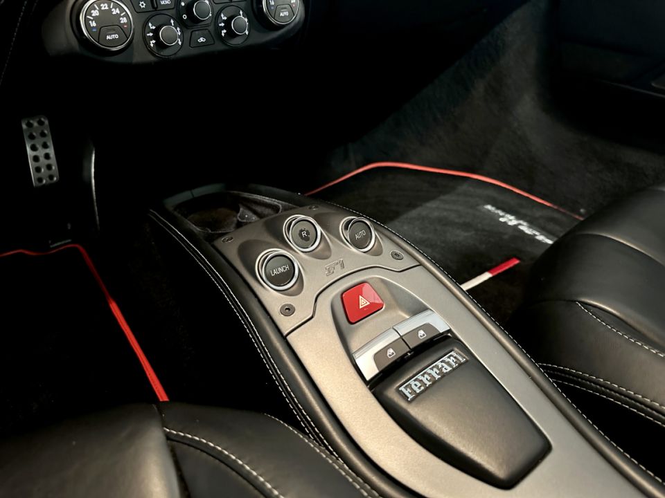 Ferrari 458 Italia V8 4.5 570ch BVA7 – Coupé de Luxe - 179 990 € - image 11