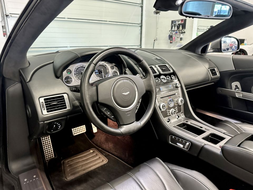 ASTON MARTIN DB9 Volante V12 6.0 517ch Touchtronic A – Cabriolet de luxe, performance et confort - 124 990 € - image 1