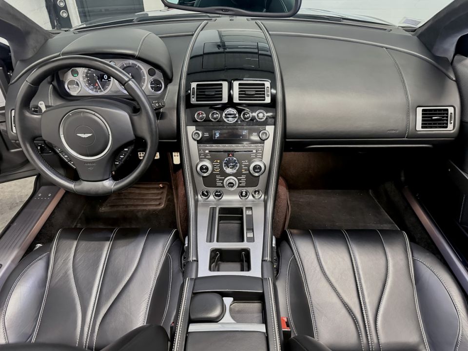ASTON MARTIN DB9 Volante V12 6.0 517ch Touchtronic A – Cabriolet de luxe, performance et confort - 124 990 € - image 9