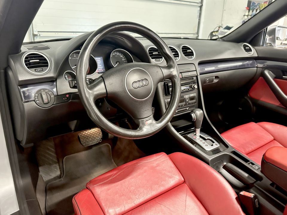 Audi S4 Cabriolet V8 4.2 344ch Quattro Tiptronic6 – Cabriolet de luxe avec performances exceptionnelles - 14 990 € - image 1