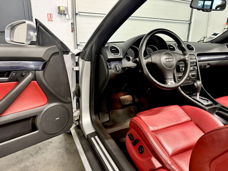 Audi S4 Cabriolet V8 4.2 344ch Quattro Tiptronic6 – Cabriolet de luxe avec performances exceptionnelles - 14 990 € - image 17