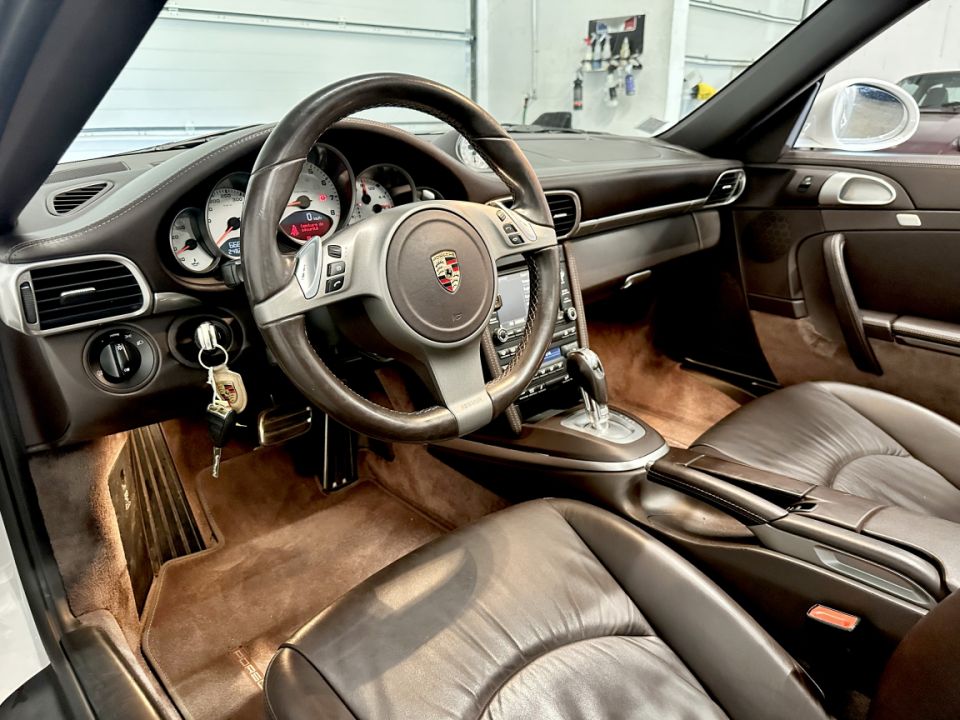 PORSCHE 911 Type 997.2 Targa 4S 3.8 385ch PDK7 - Le Hangar Bordelais - image 1