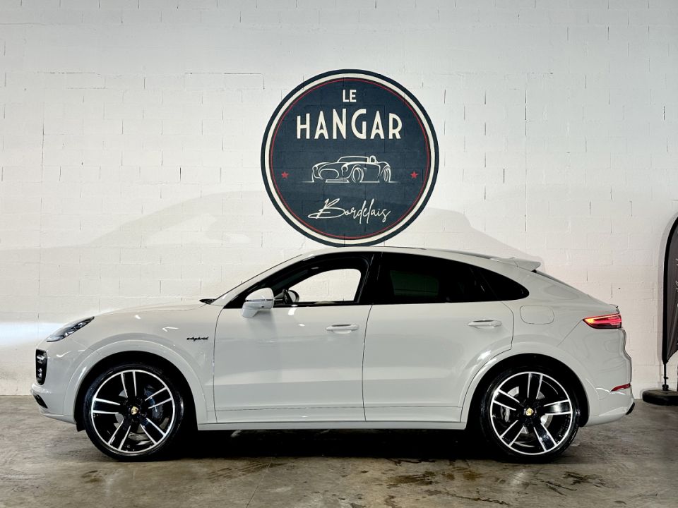 PORSCHE CAYENNE E-HYBRID Coupé V6 3.0 462ch Tiptronic8 S - Performance et élégance au rendez-vous - 87 990 € - image 2