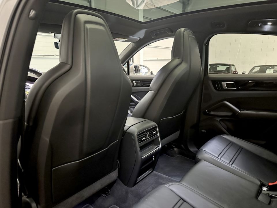 PORSCHE CAYENNE E-HYBRID Coupé V6 3.0 462ch Tiptronic8 S - Performance et élégance au rendez-vous - 87 990 € - image 7