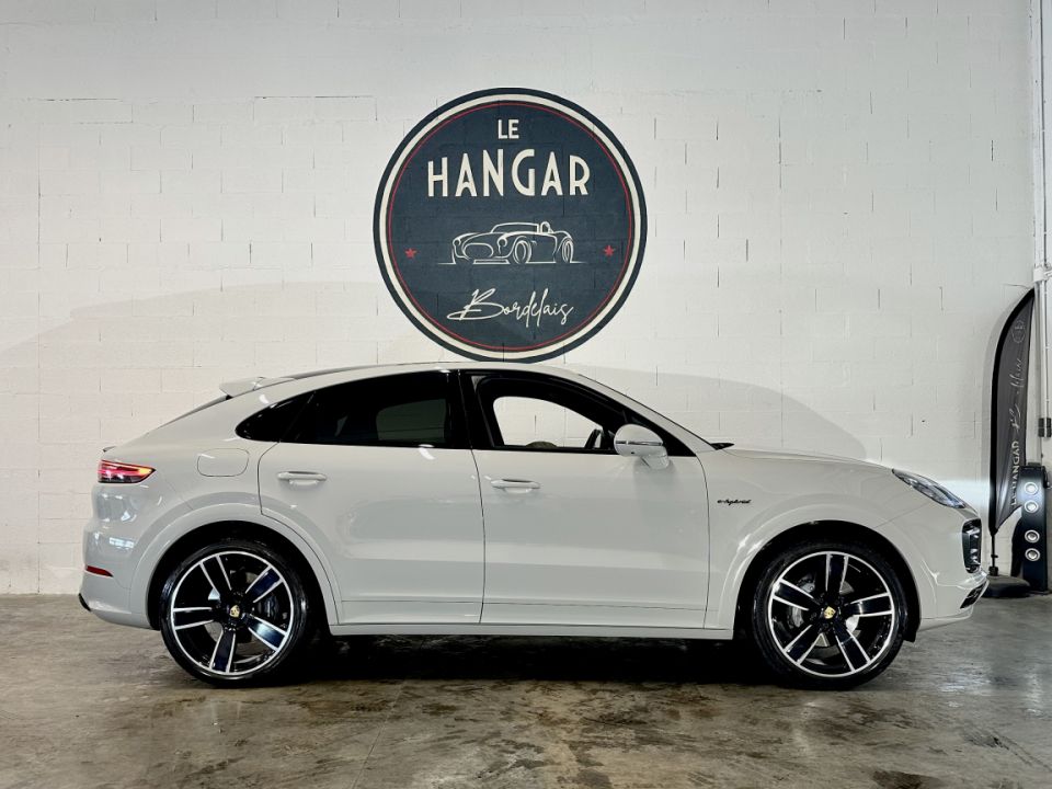 PORSCHE CAYENNE E-HYBRID Coupé V6 3.0 462ch Tiptronic8 S - Performance et élégance au rendez-vous - 87 990 € - image 10