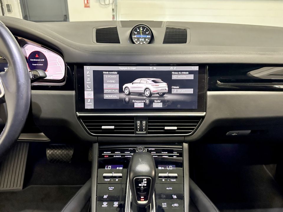 PORSCHE CAYENNE E-HYBRID Coupé V6 3.0 462ch Tiptronic8 S - Performance et élégance au rendez-vous - 87 990 € - image 16