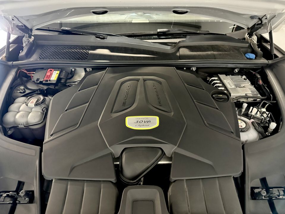 PORSCHE CAYENNE E-HYBRID Coupé V6 3.0 462ch Tiptronic8 S - Performance et élégance au rendez-vous - 87 990 € - image 22