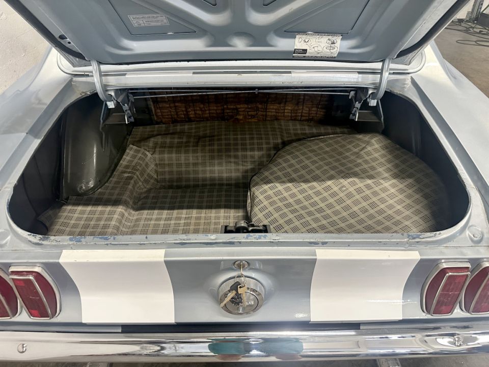 Ford Mustang Coupé 302 CI V8 4.9 210ch BVA3 - 1969 - 29 990 € - image 17