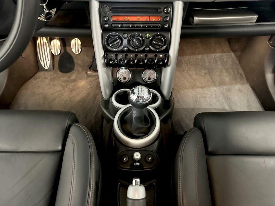 MINI Cooper S John Cooper Works GP1 R53 Edition 1.6 218ch BVM6 - Performance et Exclusivité - 34 990 € - image 13