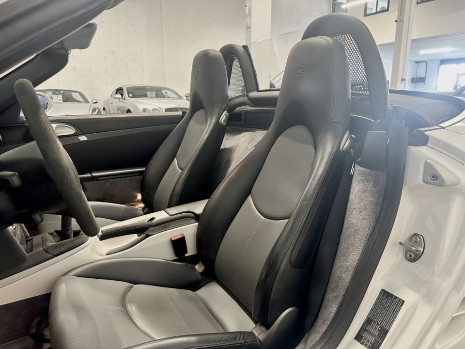 PORSCHE BOXSTER S Type 987 3.4 303ch BVM6 Design Edition 2 N°126/500 - Le Hangar Bordelais - image 3
