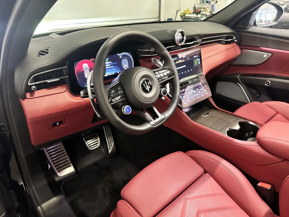 MASERATI GRECALE 410 kW 105 kWh AWD Folgore 557 ch BVA - Design raffiné et technologies avancées - 94 990 € - image 1