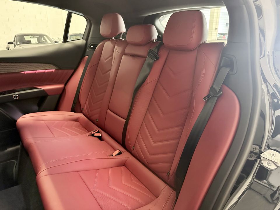 MASERATI GRECALE 410 kW 105 kWh AWD Folgore 557 ch BVA - Design raffiné et technologies avancées - 94 990 € - image 9