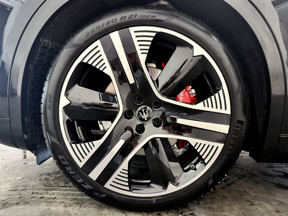 MASERATI GRECALE 410 kW 105 kWh AWD Folgore 557 ch BVA - Design raffiné et technologies avancées - 94 990 € - image 15