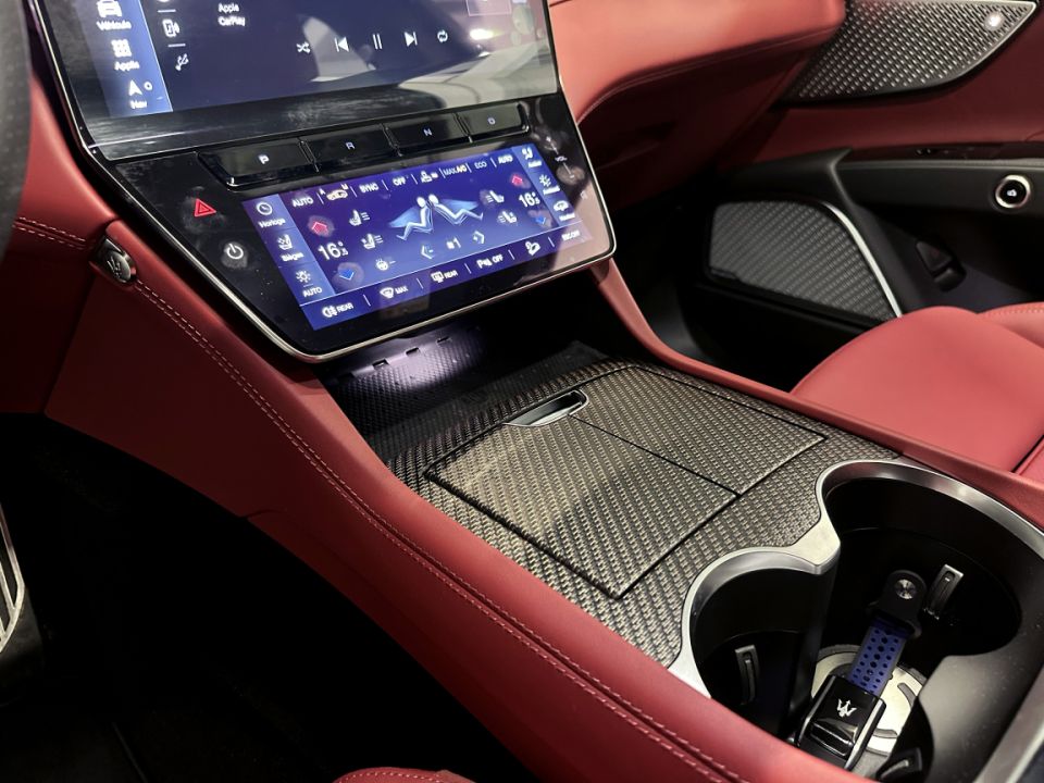 MASERATI GRECALE 410 kW 105 kWh AWD Folgore 557 ch BVA - Design raffiné et technologies avancées - 94 990 € - image 17