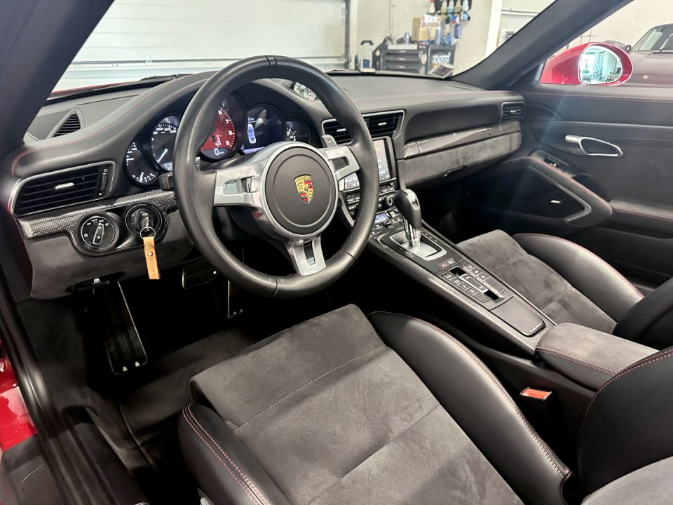 PORSCHE 911 Type 991 Targa 4 GTS 3.8 430ch PDK7 – Performances et élégance au sommet - 147 990 € - image 1