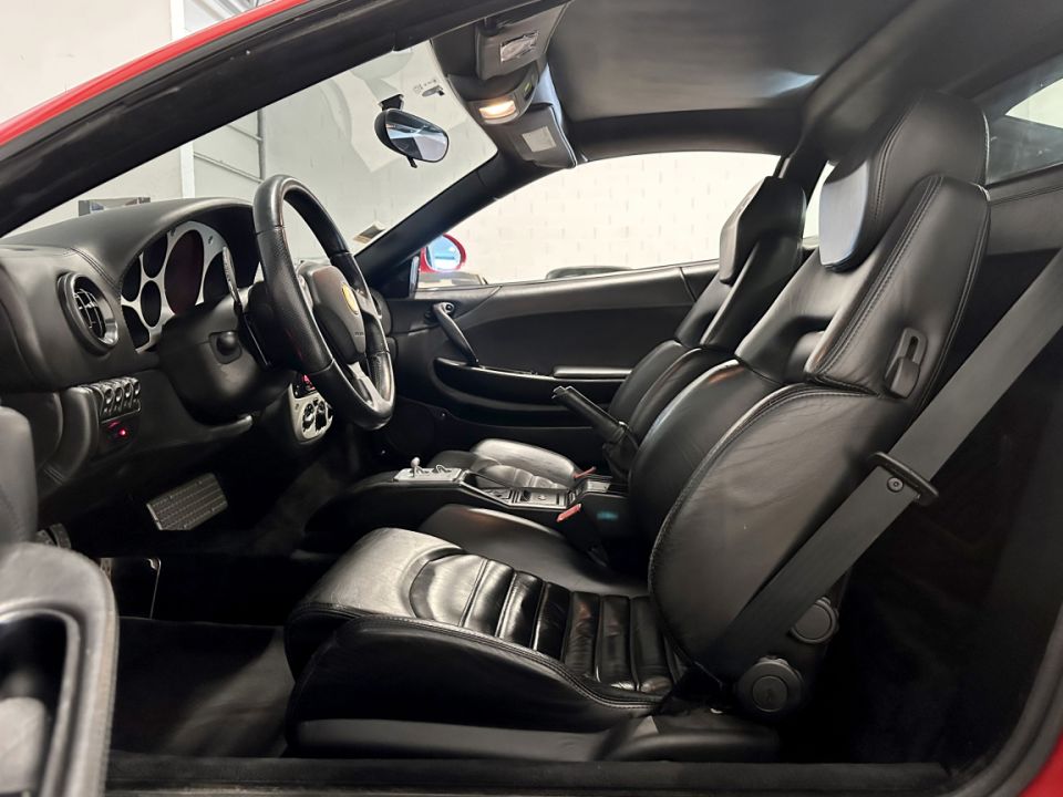 Ferrari 360 Modena Coupé V8 3.6 400ch BVA6 F1 - Performance et Élégance - 81 990 € - image 5