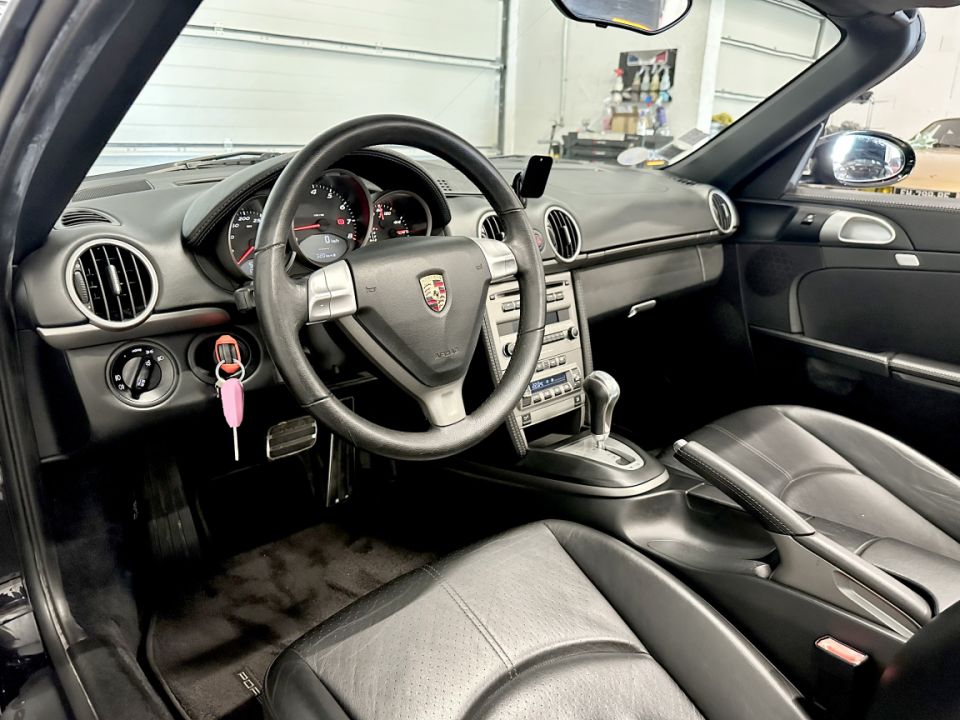 Porsche Boxster 987 2.7 240ch Tiptronic S Cabriolet - Noir Basalte - 31 990 € - image 1
