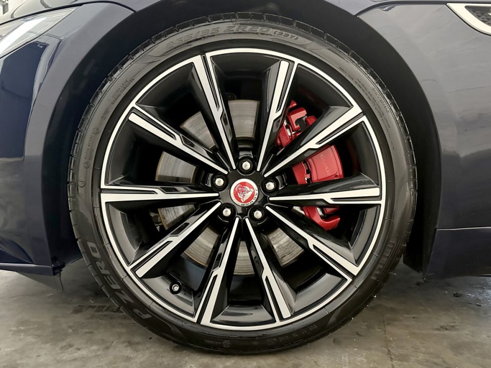 Jaguar F-TYPE R Coupé V8 Compresseur 5.0 575ch BVA8 - Performance et Raffinement - 109 990 € - image 15