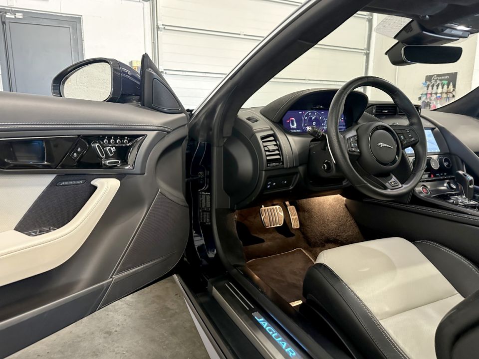 Jaguar F-TYPE R Coupé V8 Compresseur 5.0 575ch BVA8 - Performance et Raffinement - 109 990 € - image 16