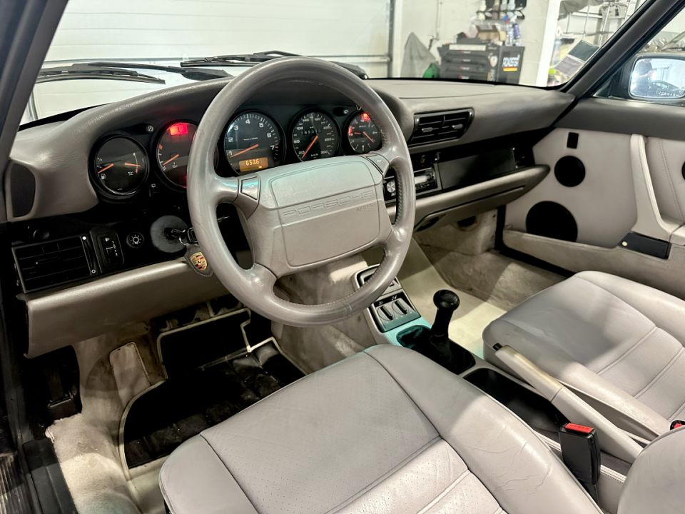 PORSCHE 911 Type 964 Carrera 4 Coupé 3.6 250ch BVM5 - Élégance et performance - 76 990 € - image 1