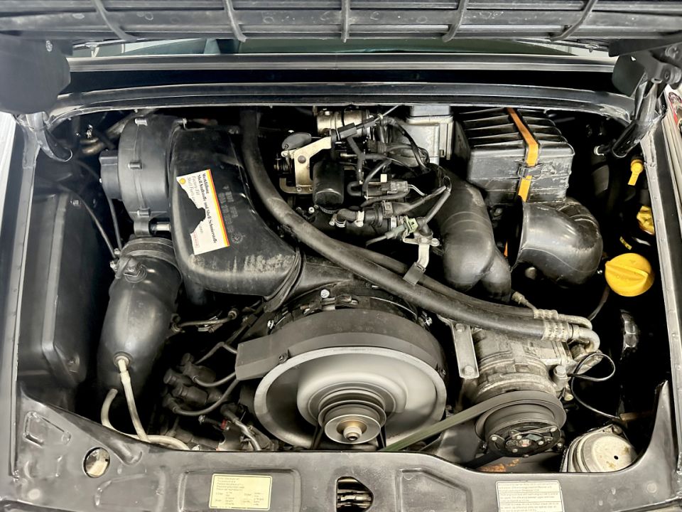 PORSCHE 911 Type 964 Carrera 4 Coupé 3.6 250ch BVM5 - Élégance et performance - 76 990 € - image 21