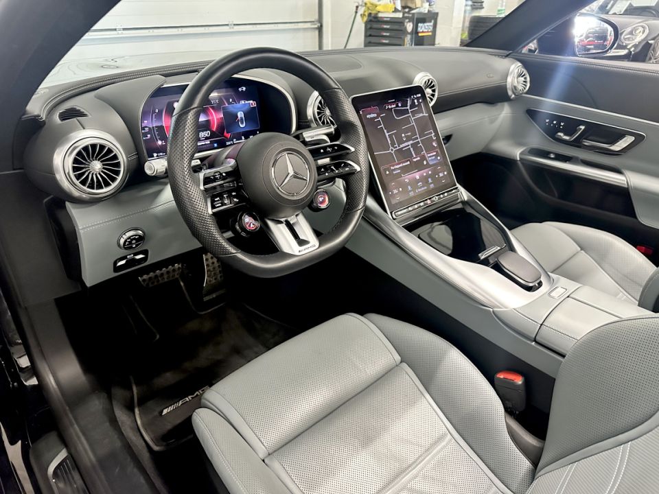 MERCEDES CLASSE SL 63 AMG V8 4.0 585ch 9G-Tronic 4Matic+ - Cabriolet Noir Obsidienne, Intérieur Cuir NAPPA Gris - 149 990 € - image 1