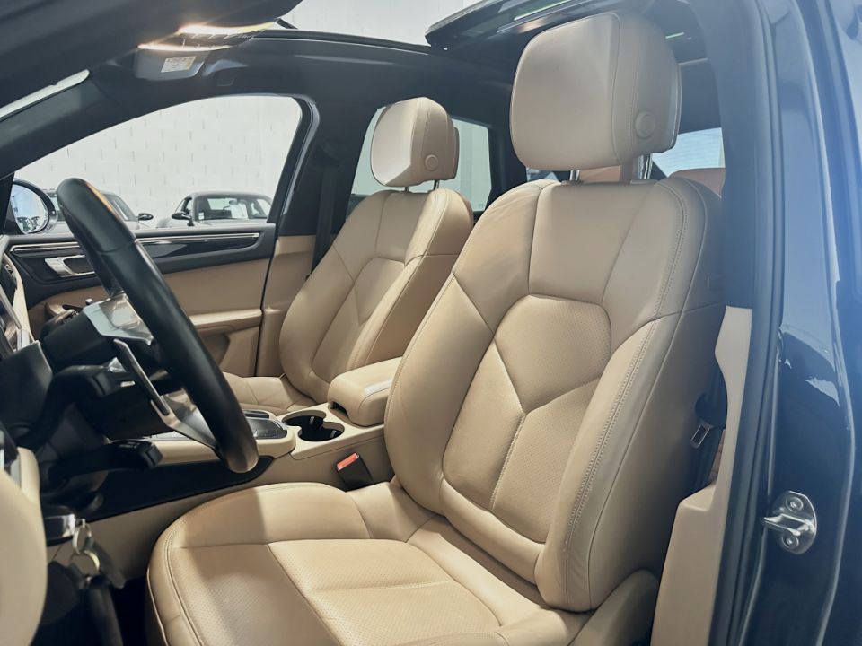 Porsche Macan S V6 3.0 354ch PDK7 - SUV Haut de Gamme - 64 990 € - image 3
