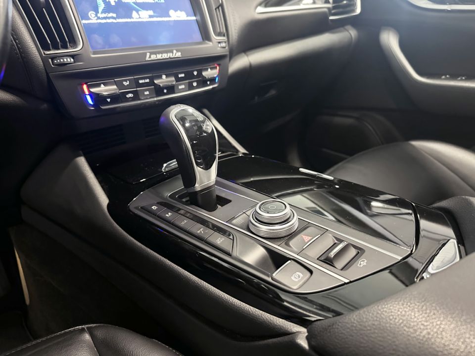 Maserati Levante S Q4 V6 3.0 430ch Bi-Turbo BVA8 - Luxe et Performance - 41 990 € - image 17